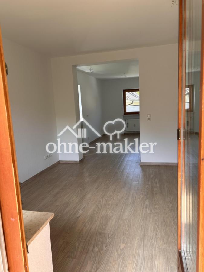 Blick Wohnzimmer - Küche