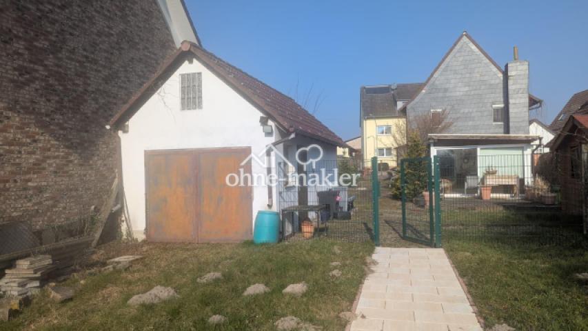 Garage und Haus