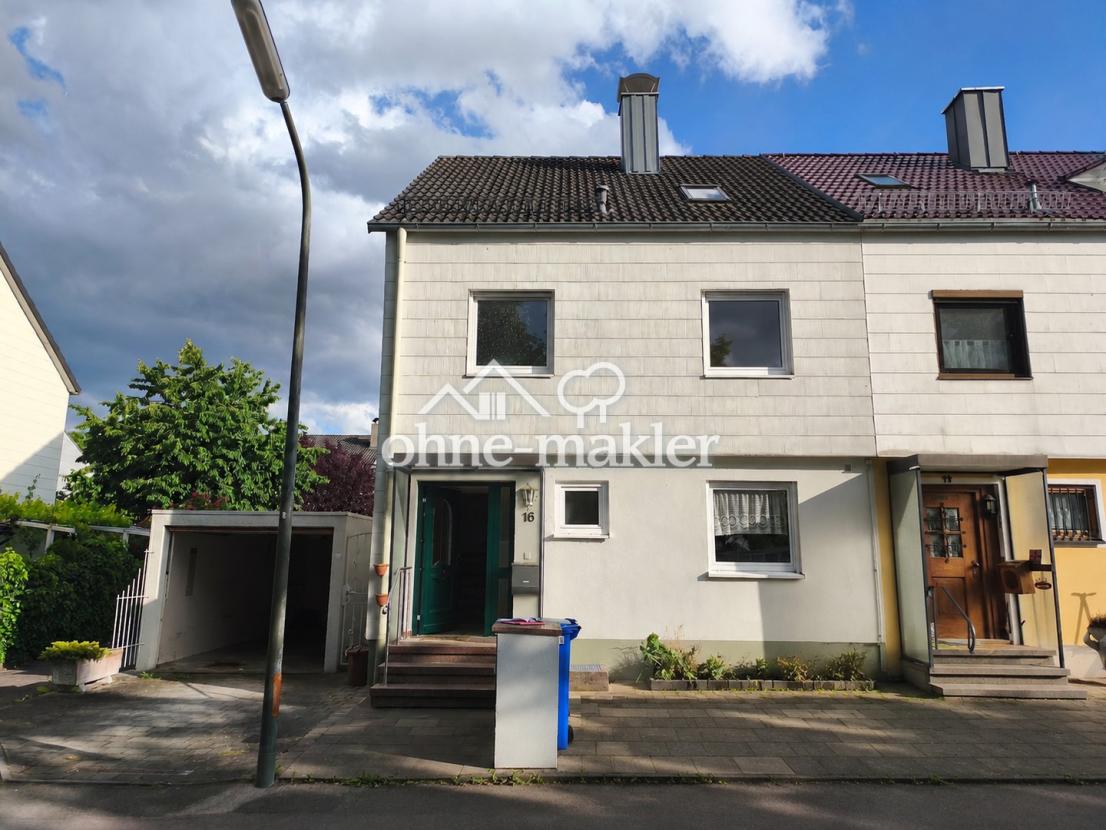 Hausansicht von der Straße