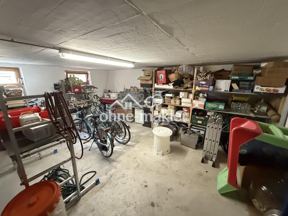 Keller von Garage