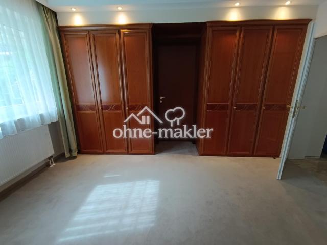 Schlafzimmer Eltern