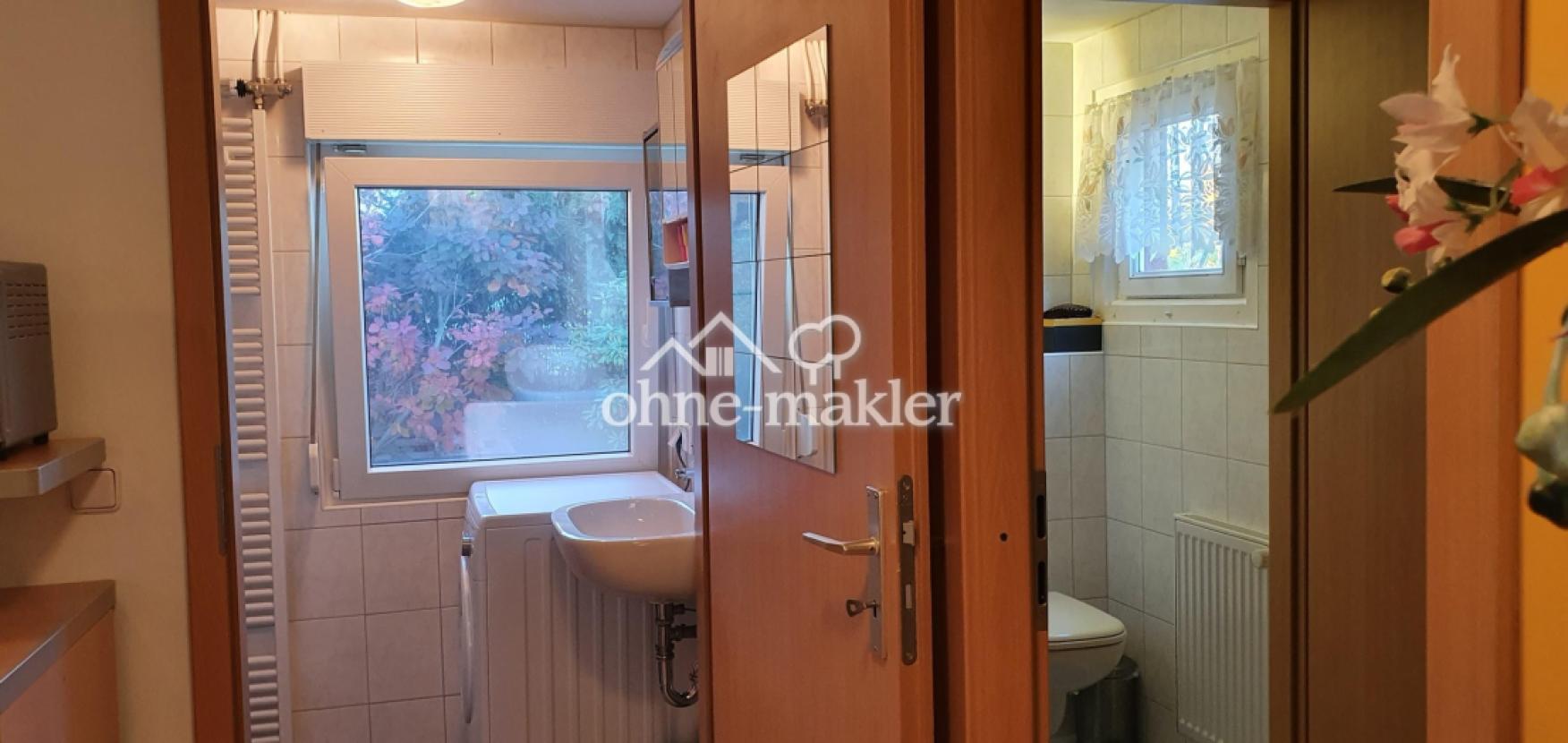 Badezimmer + Toilette
