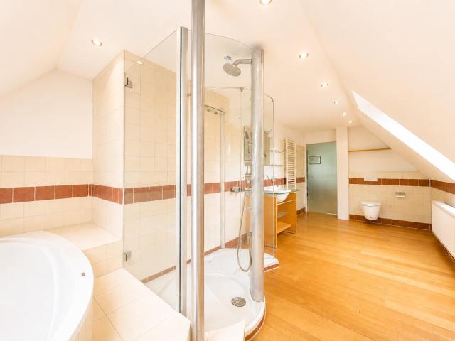 En Suite Bad 1.0 Zi. 9