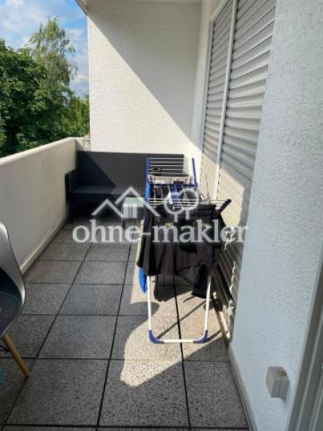 großer Balkon Wohn+Schlaf.