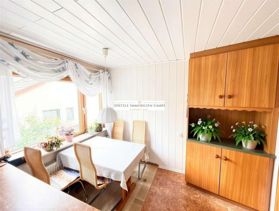 Hauptwohnung Küche - Esszimmer - (KI generiert)