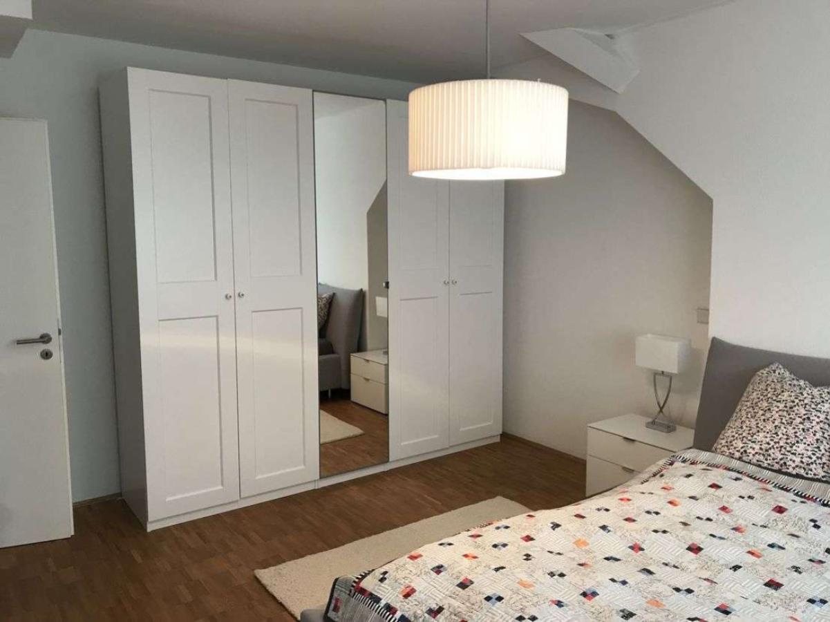 Schlafzimmer Bild 2