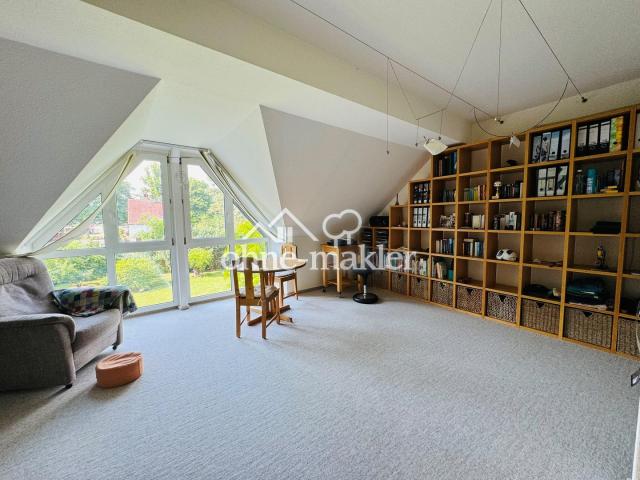 Helles Schlafzimmer im OG