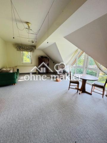 Helles Schlafzimmer im OG