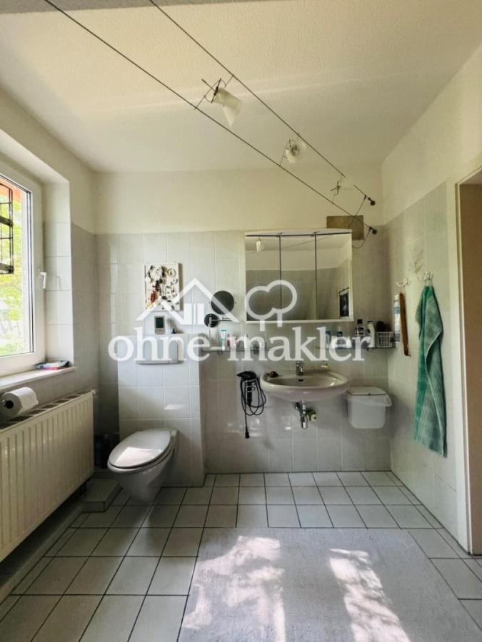Elternbadezimmer im OG