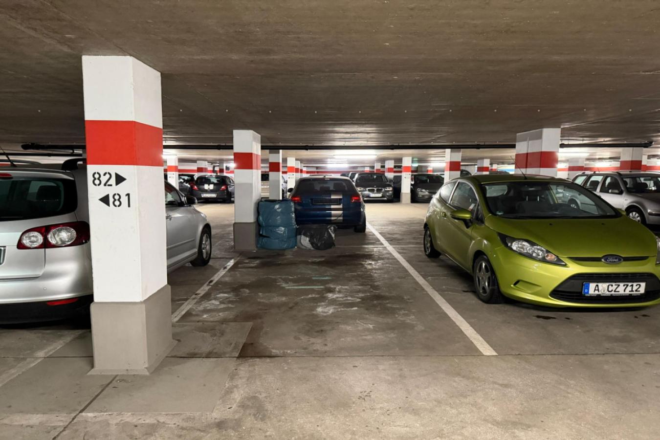 Tiefgaragenstellplatz