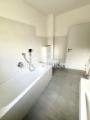 Bad mit Badewanne