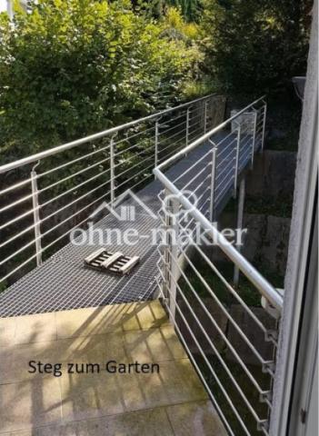 Steg zum eigenen Garten