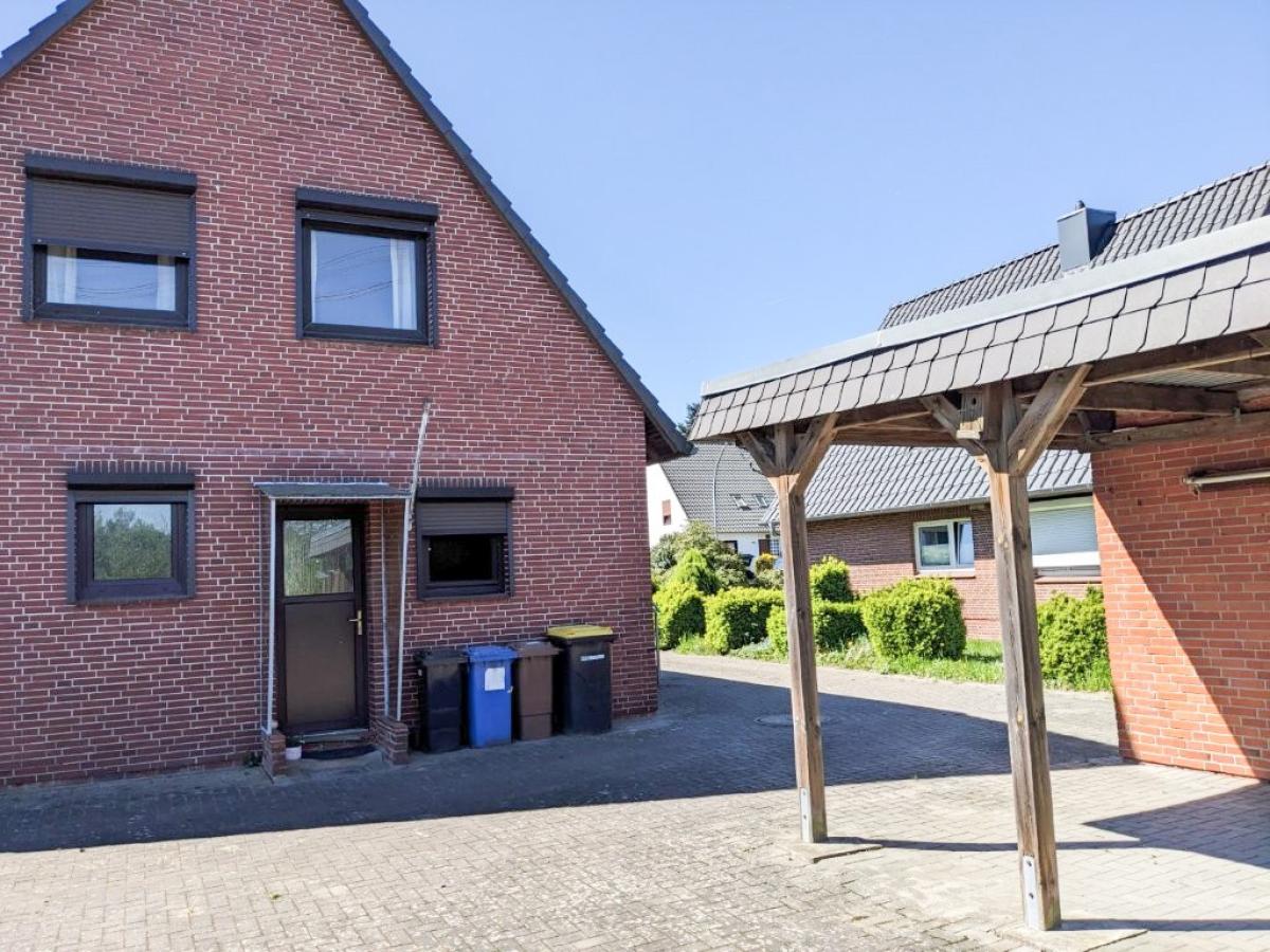 Ansicht vom Carport
