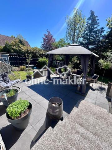 Terrasse - Blick in den Garten
