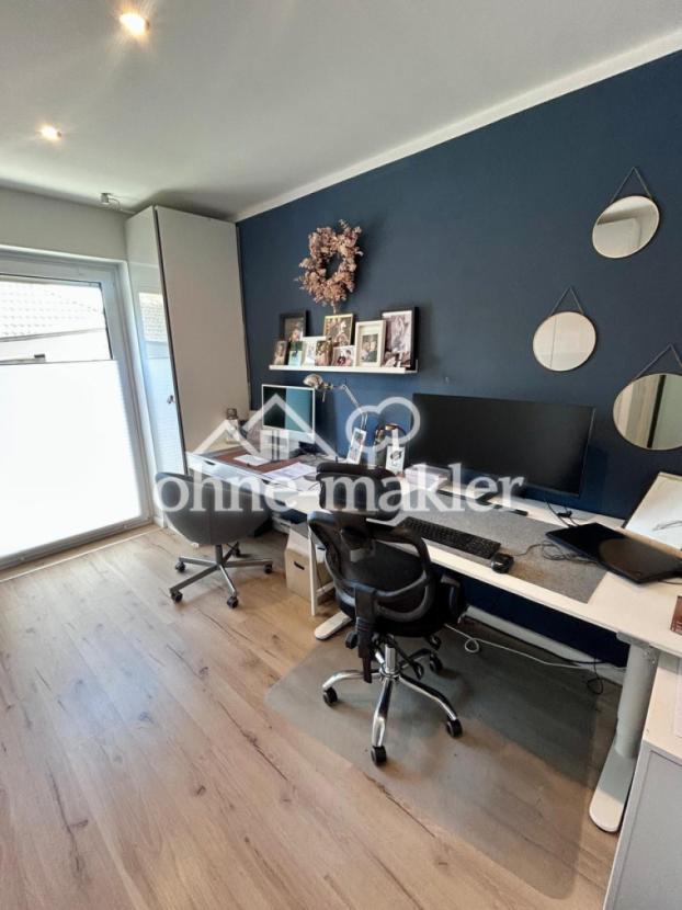 Büro EG