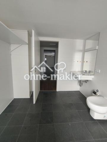 Badezimmer Blick zur Tür