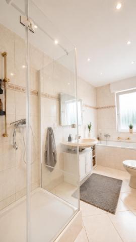 Badezimmer EG