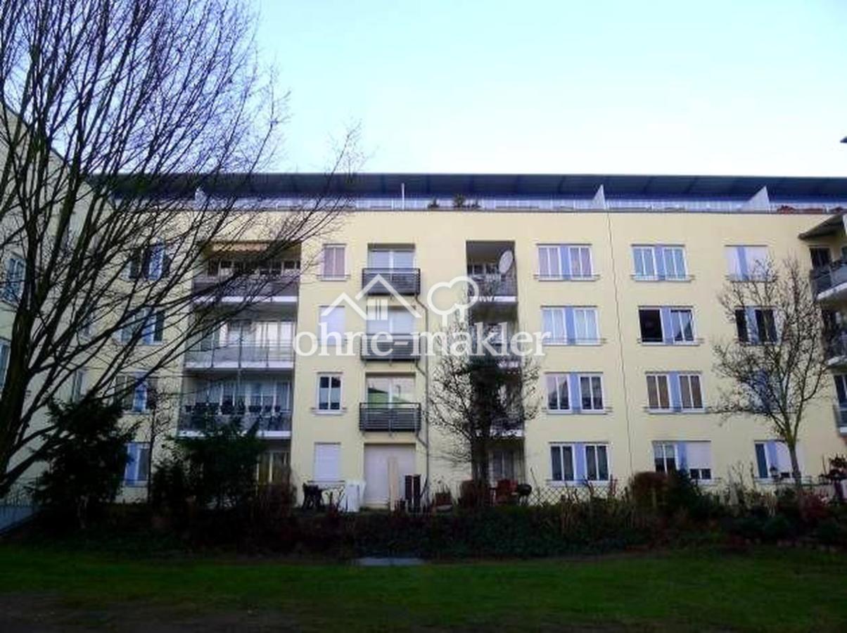 Hofseite mit Balkonen