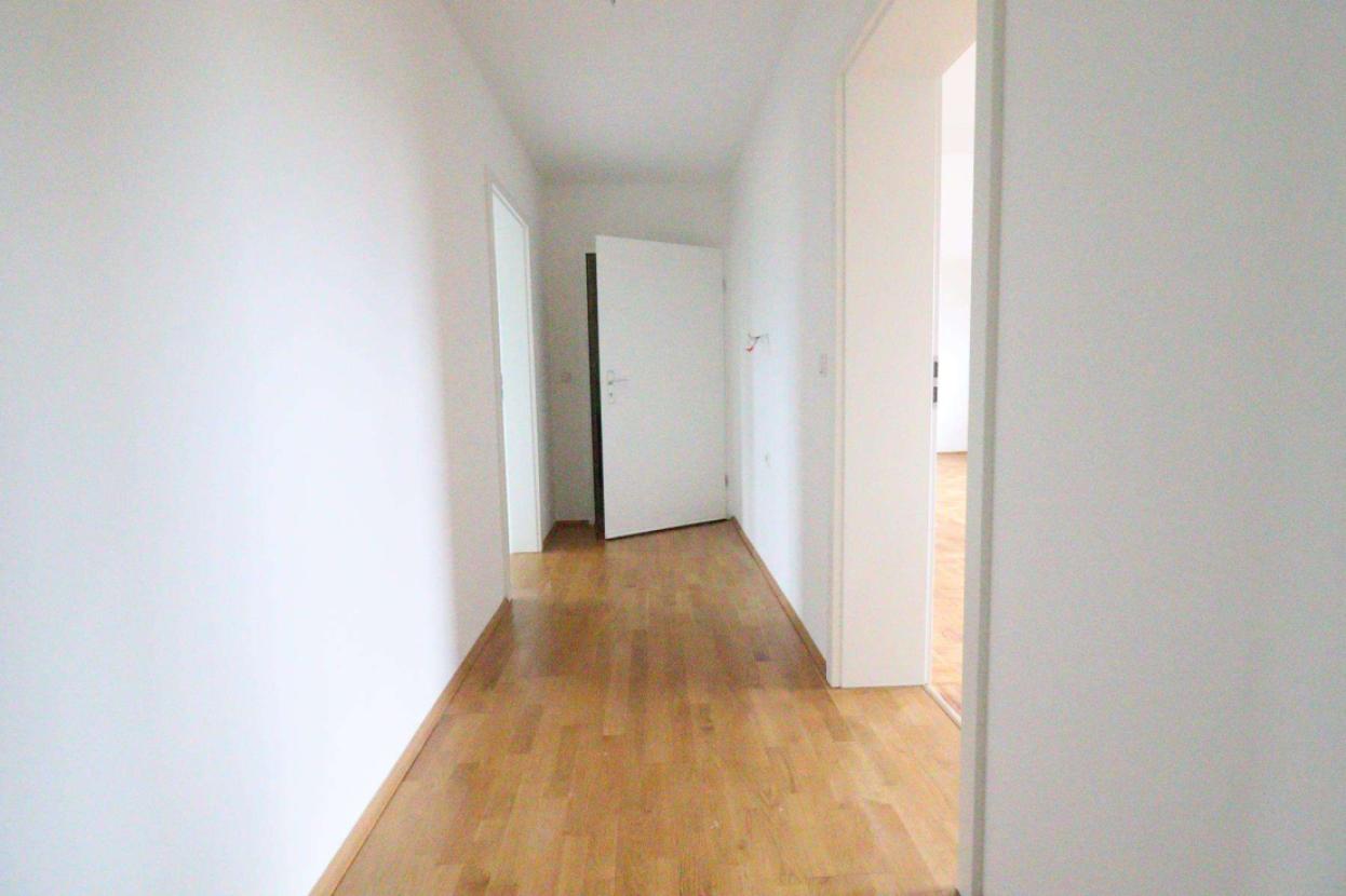 Flur - Bild 1