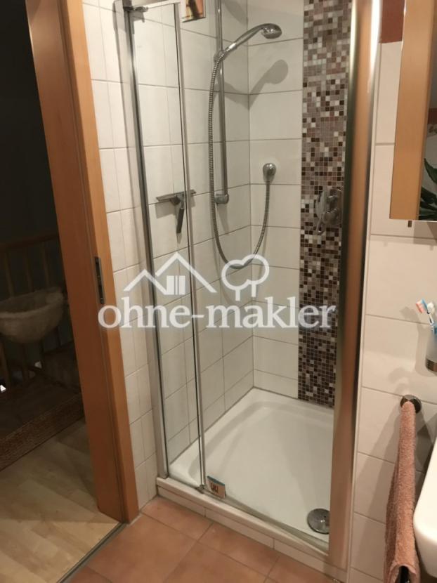 Dusche im oberen Bad