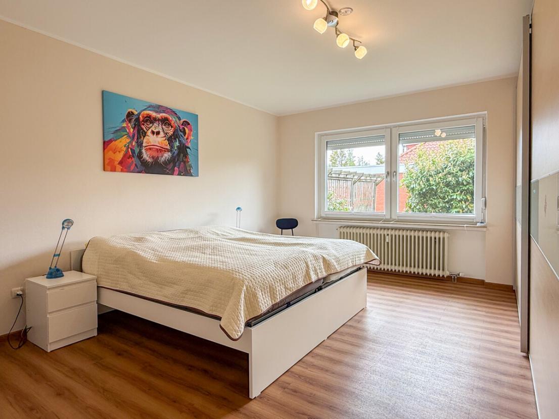 Schlafzimmer 1
