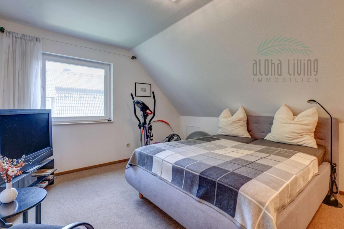 Schlafzimmer 1 (OG)