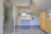Badezimmer (OG) - visuell aufgeräumt