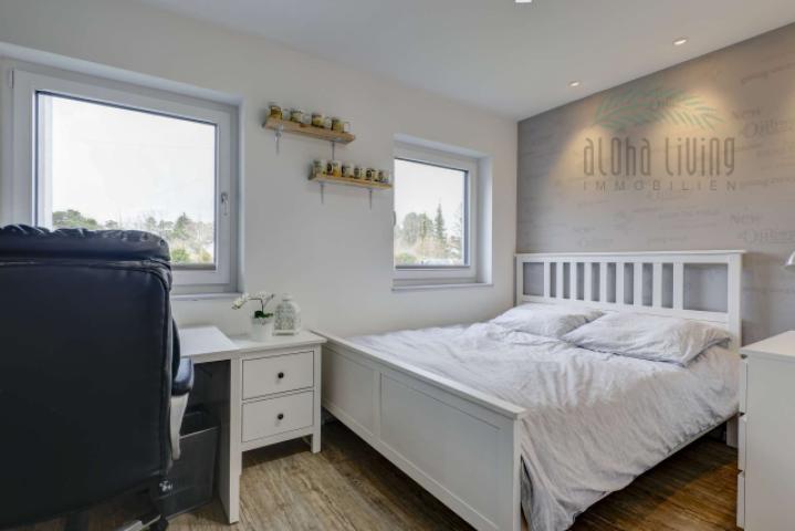 Schlafzimmer 1 (EG)