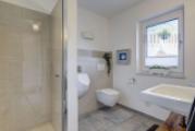 Badezimmer 1 (EG)