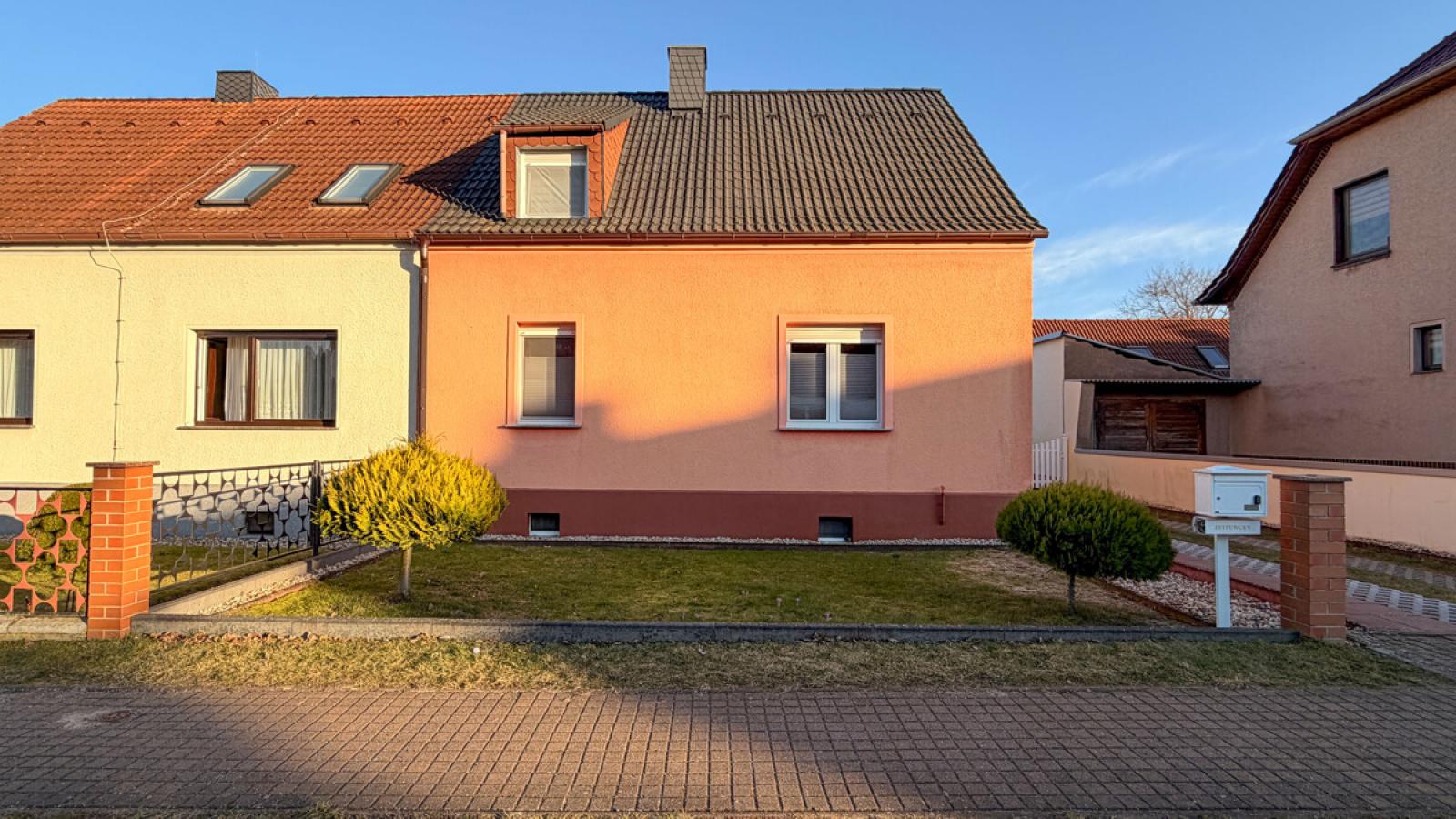 Straßenansicht