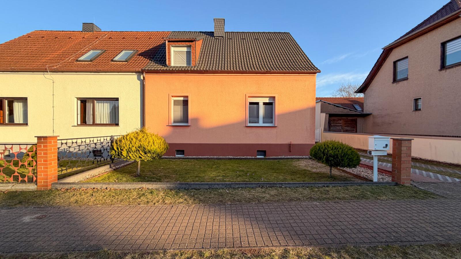 Straßenansicht