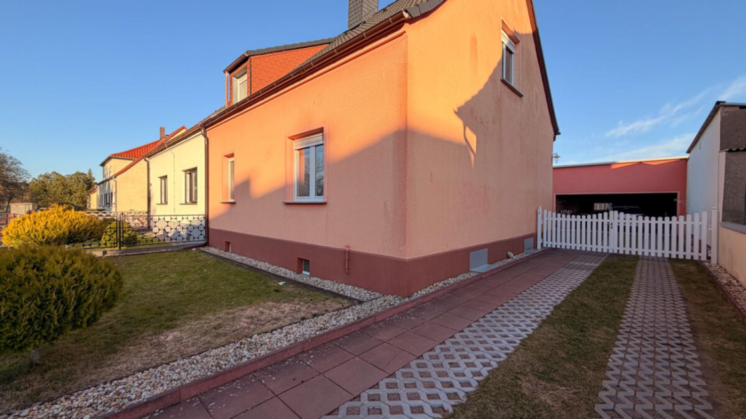 Straßenansicht