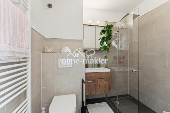 Bad mit Dusche