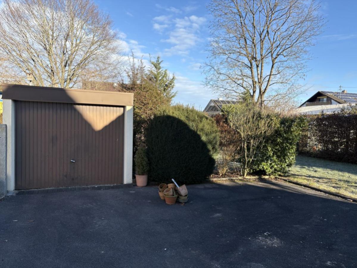 zweite Garage