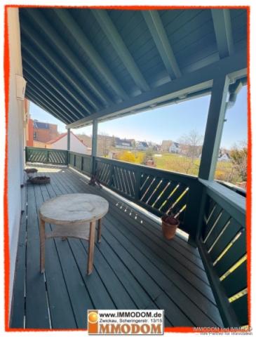 großer Balkon