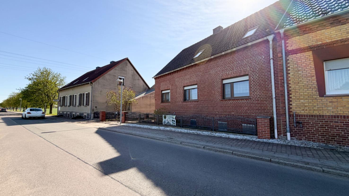 Straßenansicht