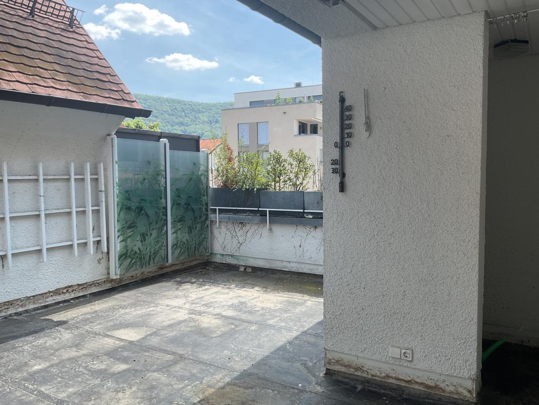 Großzügige Dachterrasse (aktuell in Modernisierung)