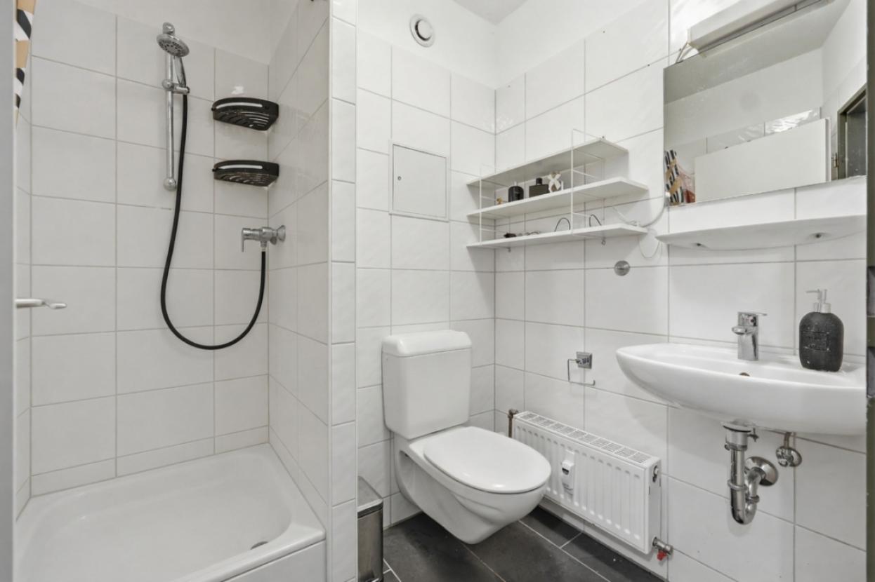 Gäste WC mit Dusche