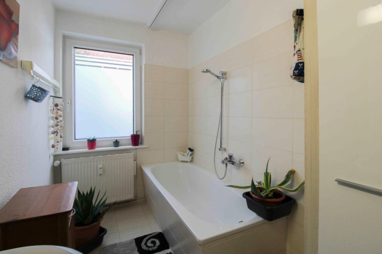 Badezimmer EG (2)