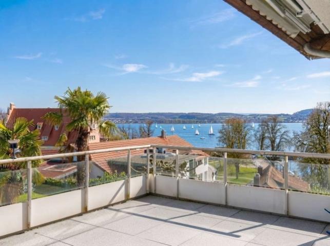 Terrasse mit Seeblick
