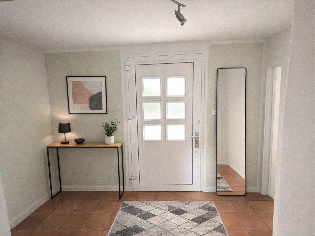 Haustür Eingang (KI Staging)