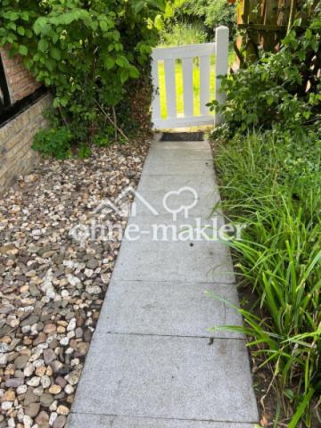 Weg zum Garten