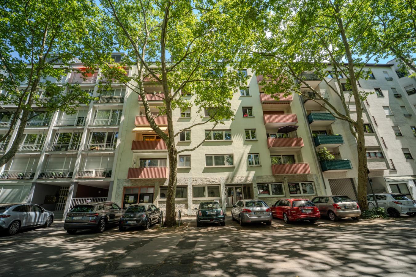 Straßenansicht
