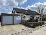Haus - Frontansicht mit Garage