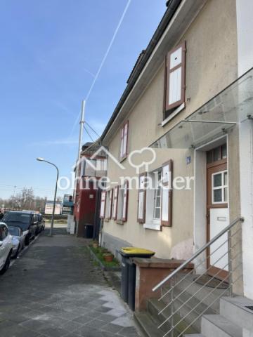 Vorderansicht + Umgebung 