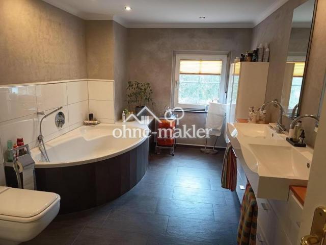 Badezimmer 1. OG