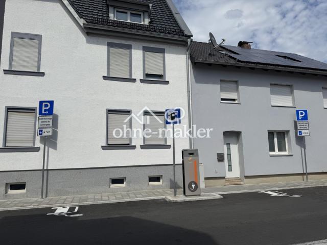 E-Ladesäulen an der Straße