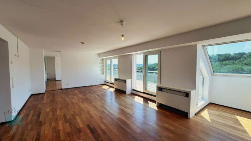 Wohn- und Esszimmer