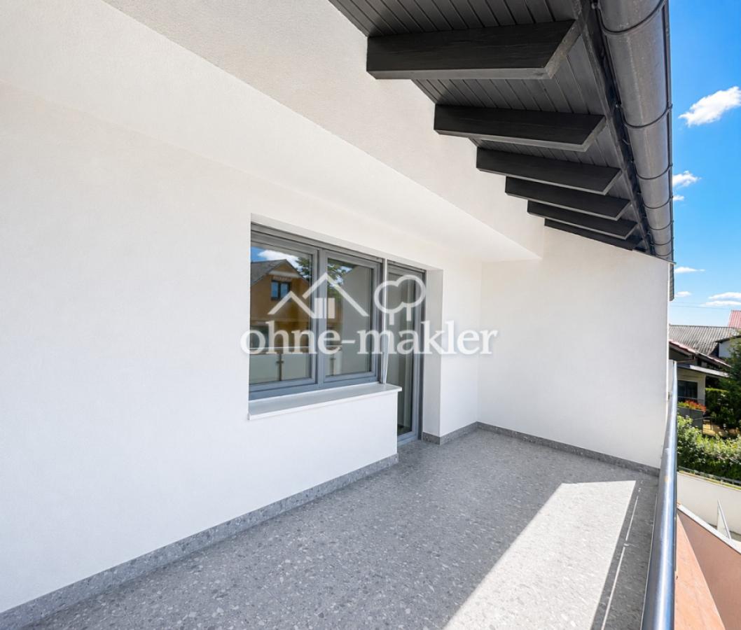 Großer überdachter Balkon