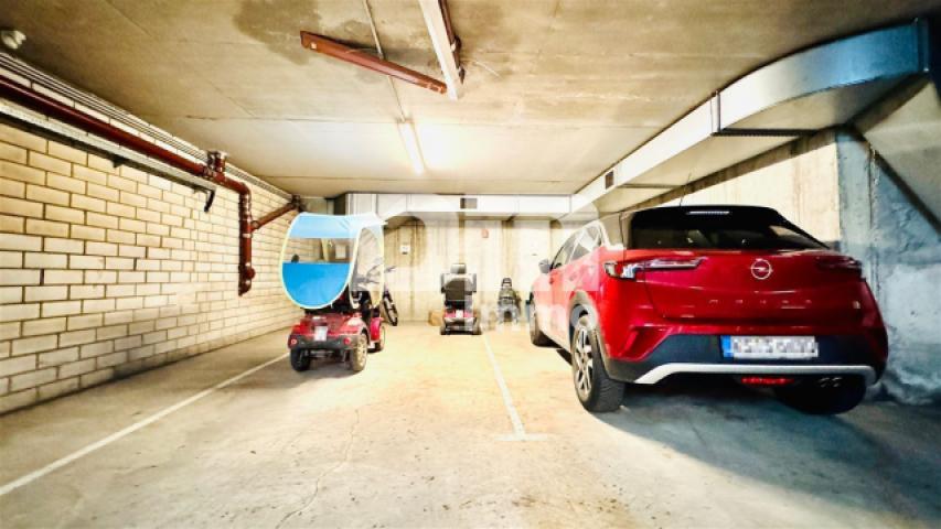 Tiefgaragenstellplatz